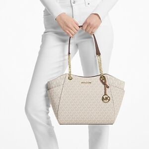 ❤️ ❤️ NWT Michael Kors Large Logo Vanilla Tote with Gold Accents & Chain Handle